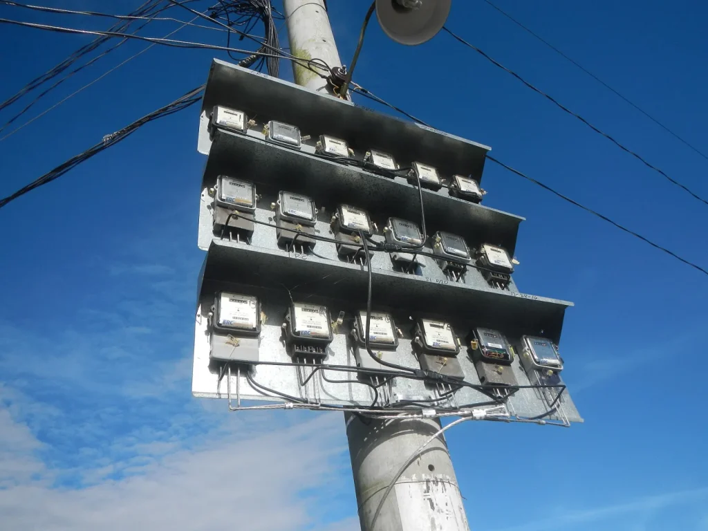 Njehsorë elektrikë të montuar në shtyllë